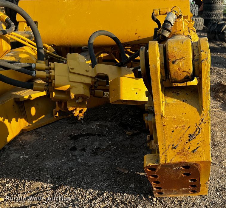 image for item MK9777 Caterpillar D10R ripper frame