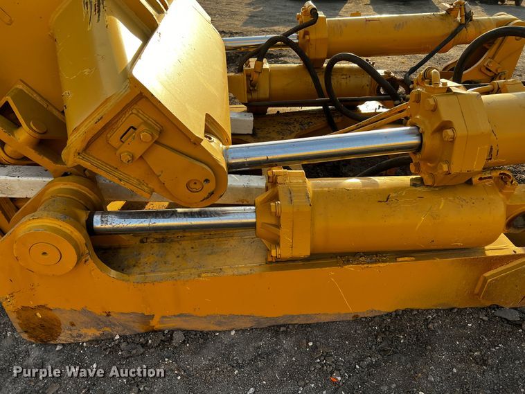 image for item MK9777 Caterpillar D10R ripper frame