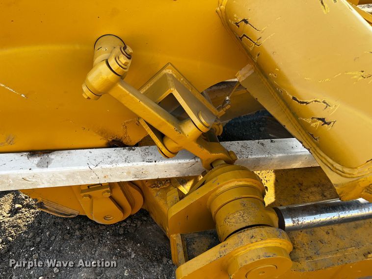 image for item MK9777 Caterpillar D10R ripper frame