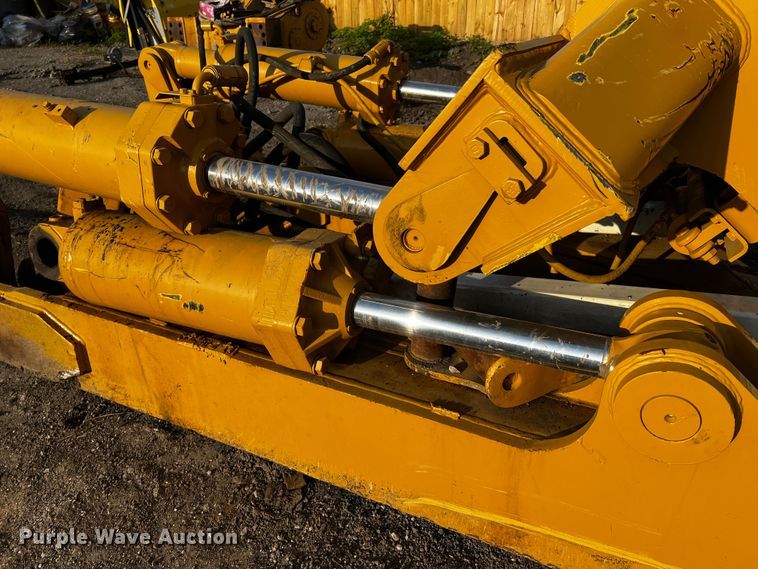 image for item MK9777 Caterpillar D10R ripper frame