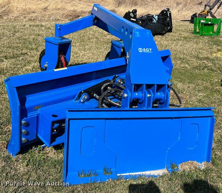 image for item MM9223 2022 TopCat SSSG72  skid steer grader