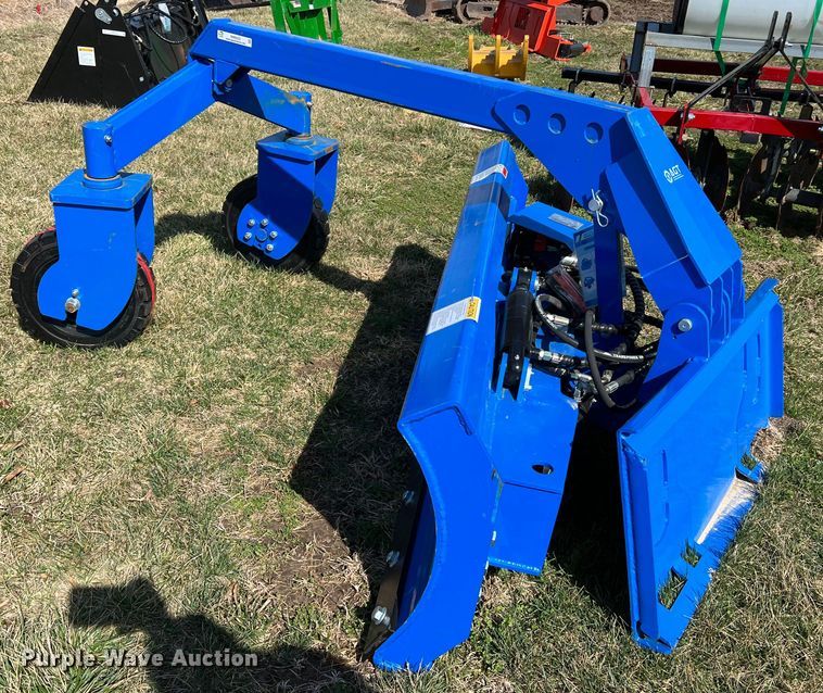 image for item MM9223 2022 TopCat SSSG72  skid steer grader