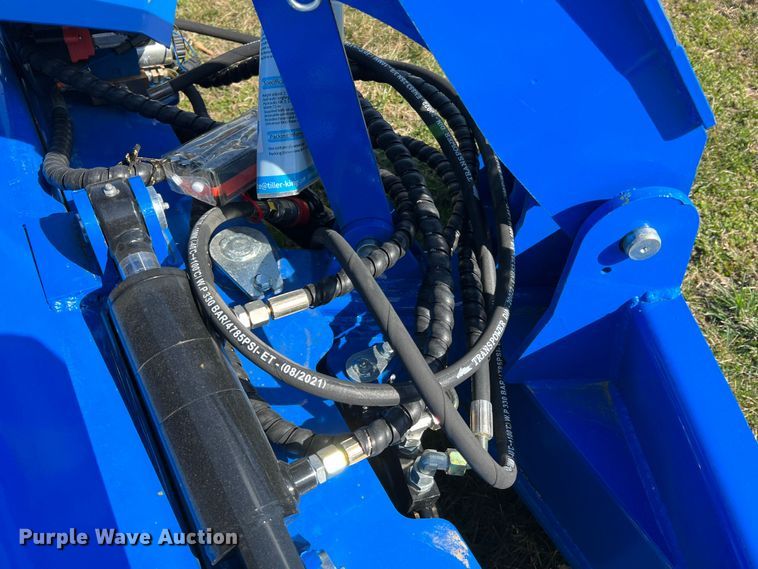 image for item MM9223 2022 TopCat SSSG72  skid steer grader