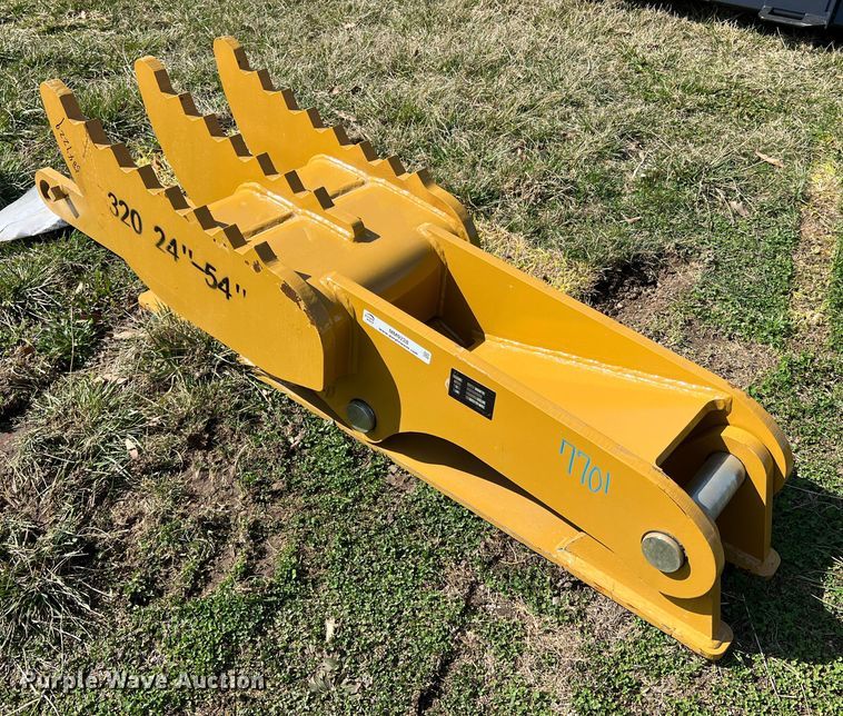 image for item MM9228 2022 Landhero CAT320  excavator thumb