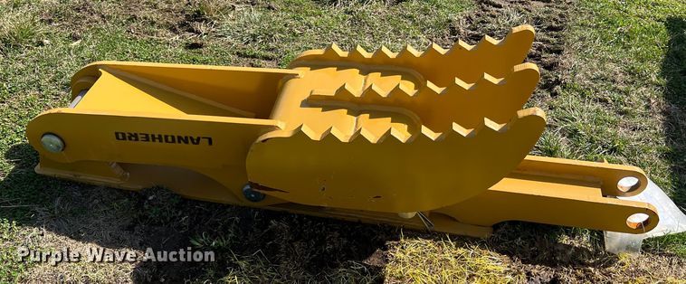 image for item MM9228 2022 Landhero CAT320  excavator thumb