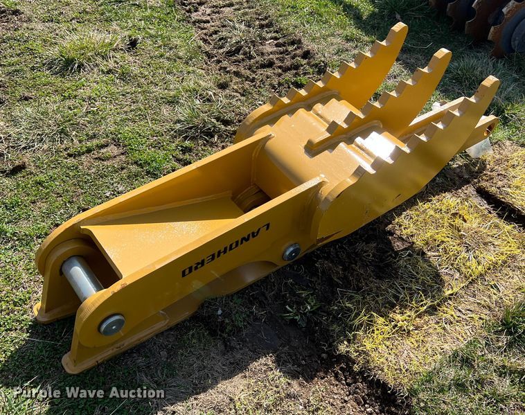 image for item MM9228 2022 Landhero CAT320  excavator thumb