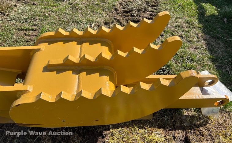 image for item MM9228 2022 Landhero CAT320  excavator thumb