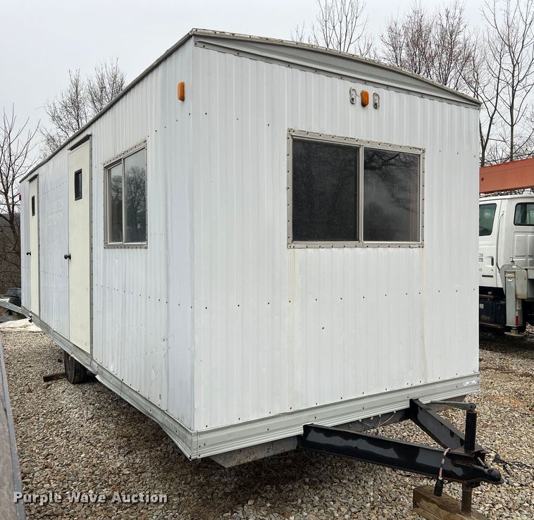 image for item MM9247 2000 TSI  office trailer