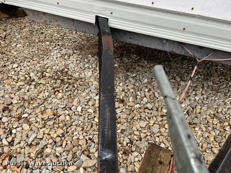 image for item MM9247 2000 TSI  office trailer