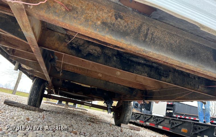 image for item MM9247 2000 TSI  office trailer