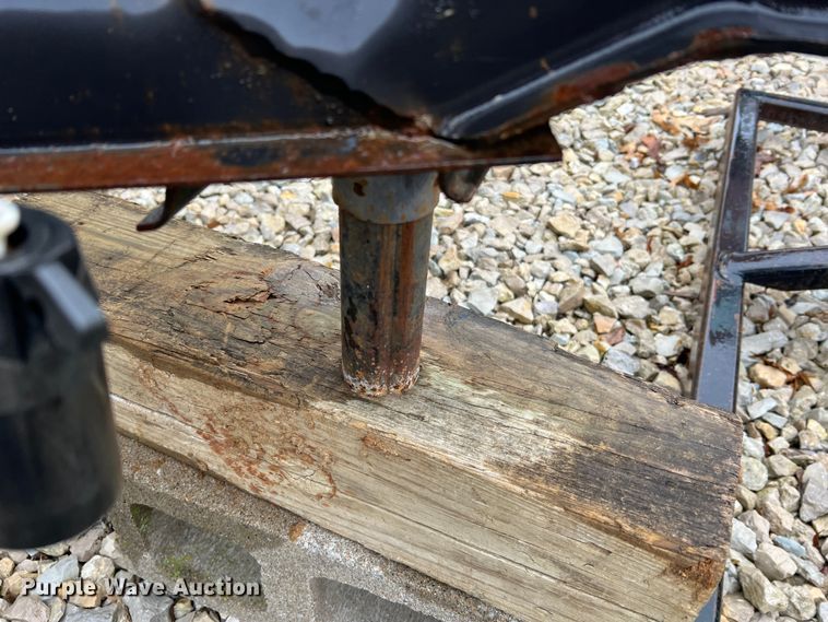 image for item MM9247 2000 TSI  office trailer