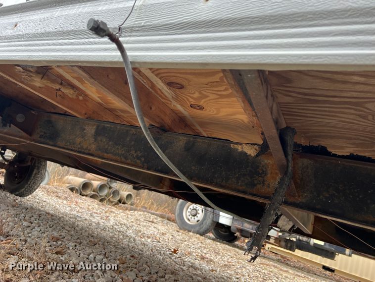 image for item MM9247 2000 TSI  office trailer