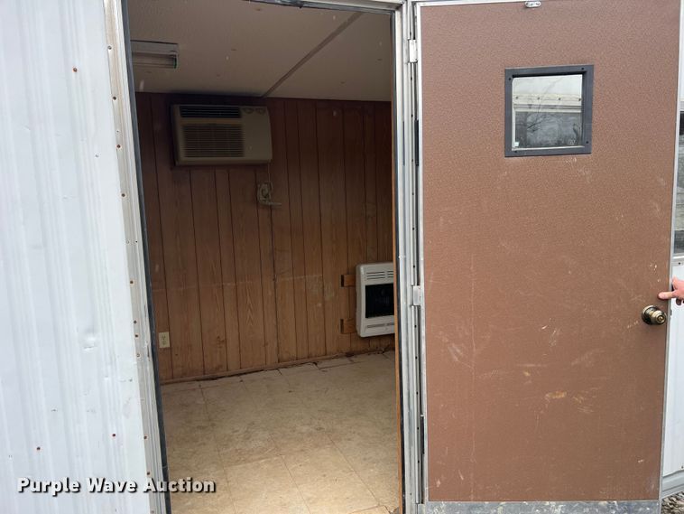 image for item MM9247 2000 TSI  office trailer