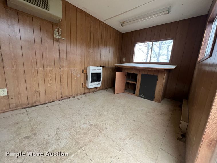 image for item MM9247 2000 TSI  office trailer