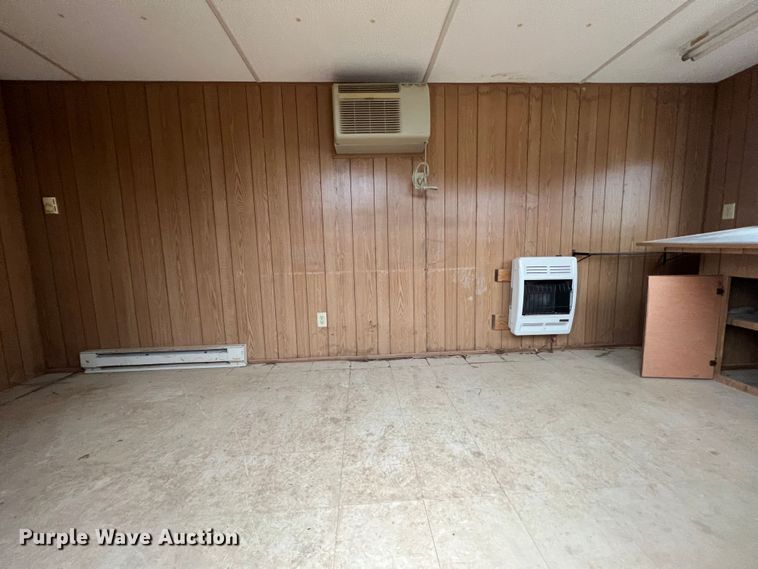 image for item MM9247 2000 TSI  office trailer