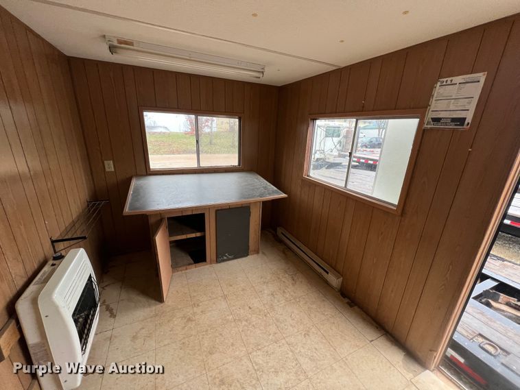 image for item MM9247 2000 TSI  office trailer