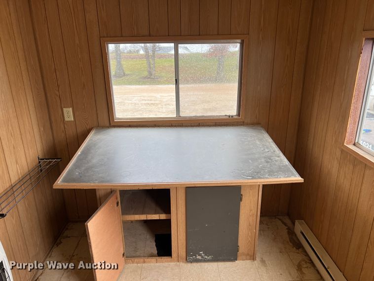 image for item MM9247 2000 TSI  office trailer