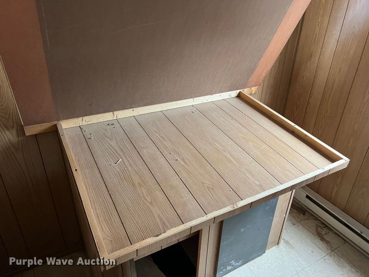 image for item MM9247 2000 TSI  office trailer