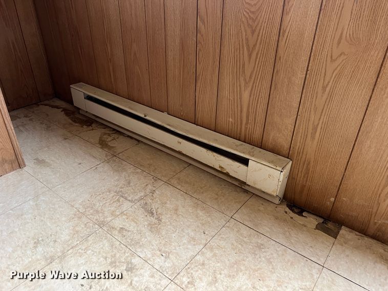 image for item MM9247 2000 TSI  office trailer