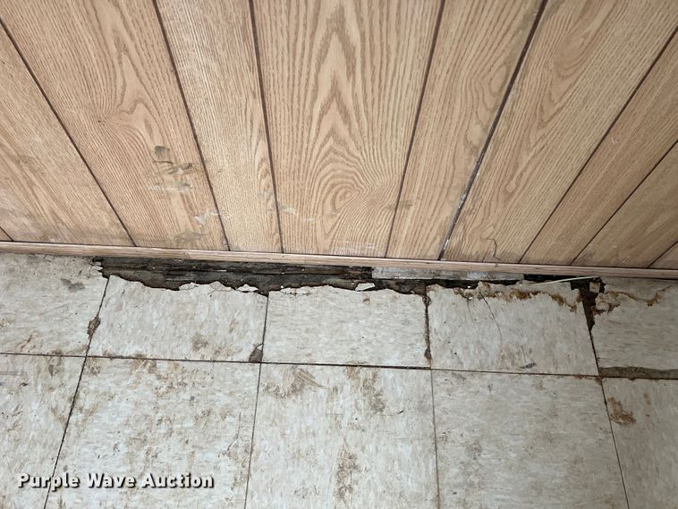 image for item MM9247 2000 TSI  office trailer