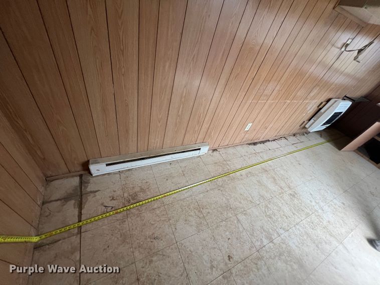 image for item MM9247 2000 TSI  office trailer