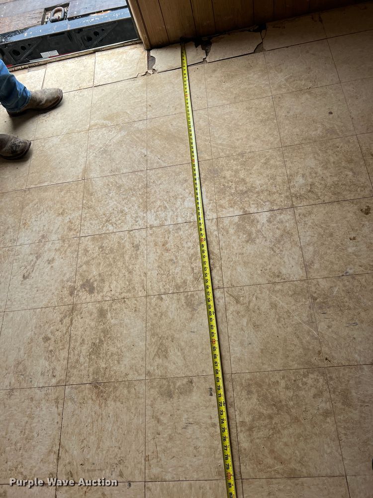 image for item MM9247 2000 TSI  office trailer