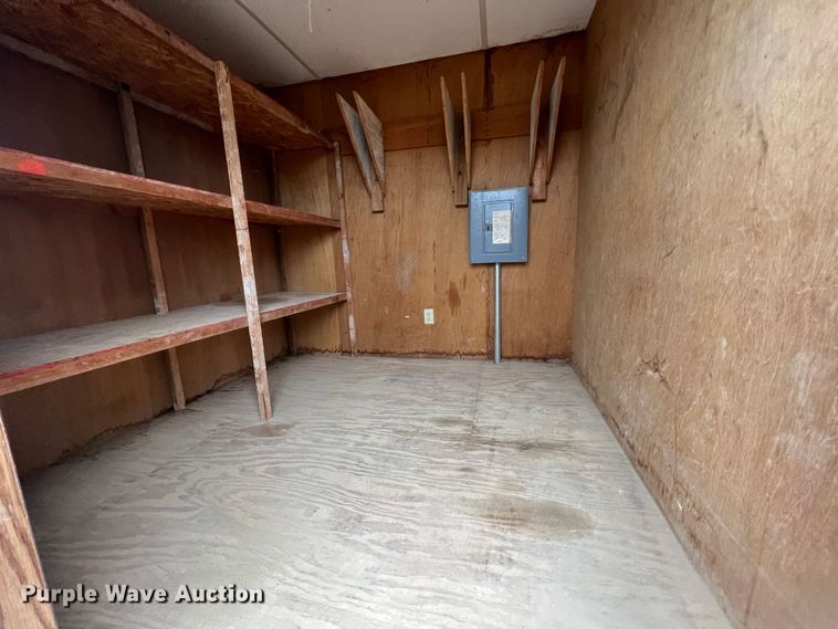 image for item MM9247 2000 TSI  office trailer