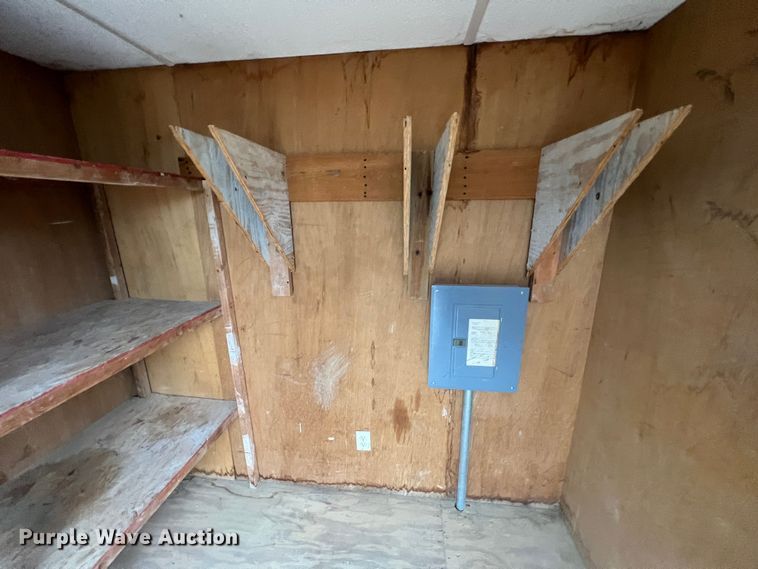 image for item MM9247 2000 TSI  office trailer