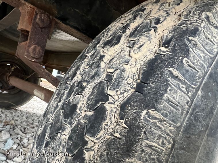 image for item MM9247 2000 TSI  office trailer