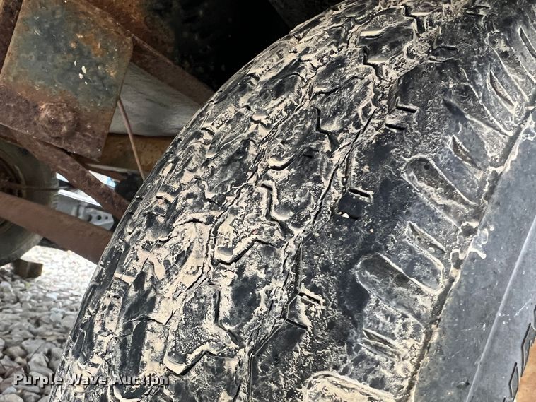 image for item MM9247 2000 TSI  office trailer