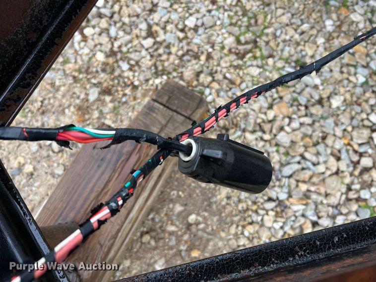 image for item MM9248 1999  office trailer