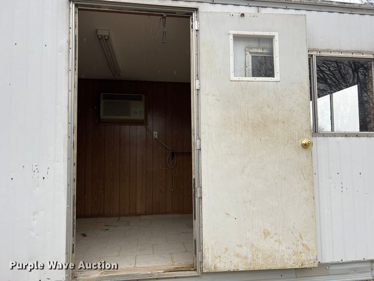 image for item MM9248 1999  office trailer