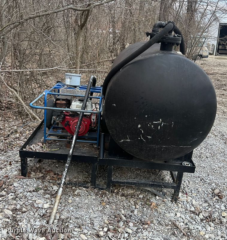 image for item MM9253 Transfer tank