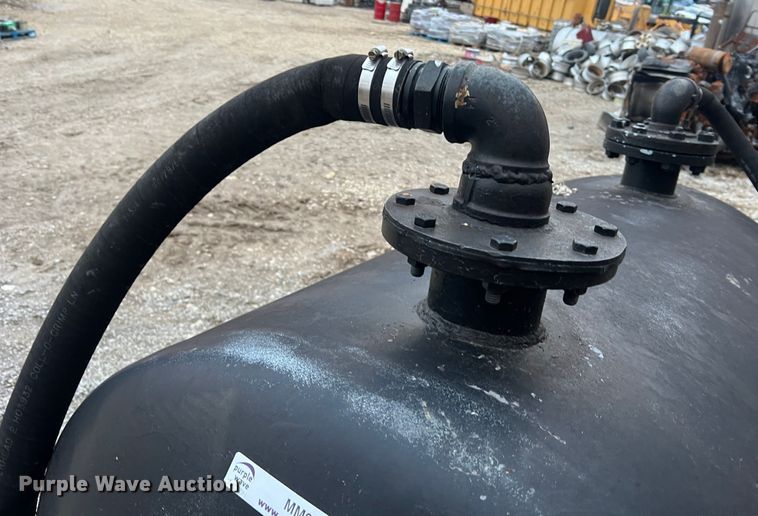 image for item MM9253 Transfer tank