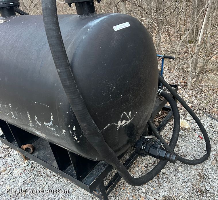 image for item MM9253 Transfer tank