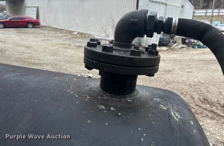 image for item MM9253 Transfer tank