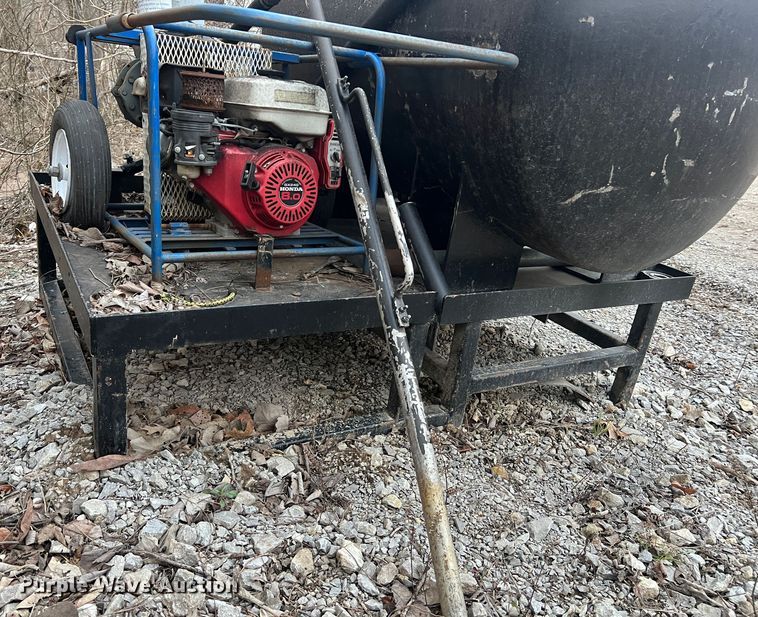 image for item MM9253 Transfer tank