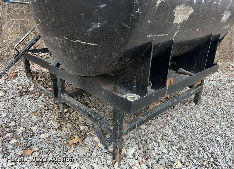 image for item MM9253 Transfer tank