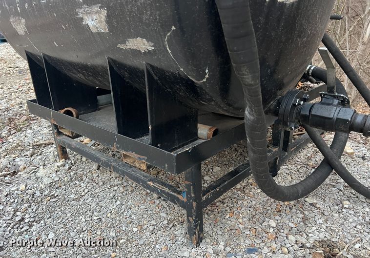 image for item MM9253 Transfer tank