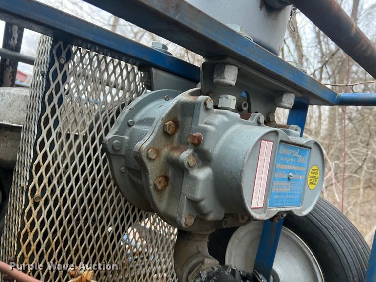 image for item MM9253 Transfer tank