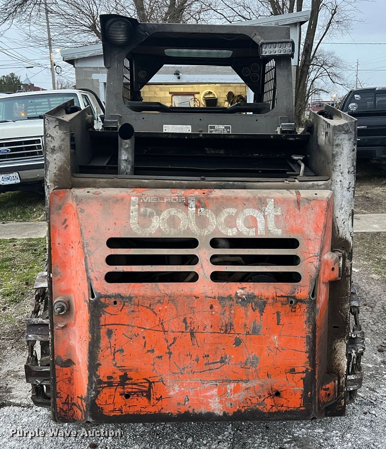 image for item MM9276 1989 Bobcat 743  skid steer loader