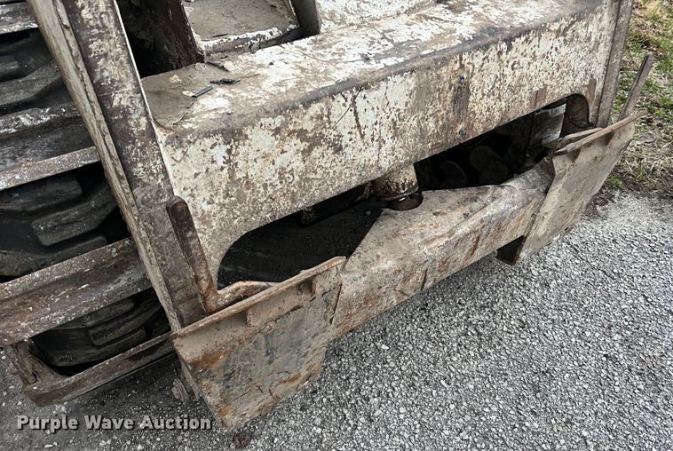 image for item MM9276 1989 Bobcat 743  skid steer loader