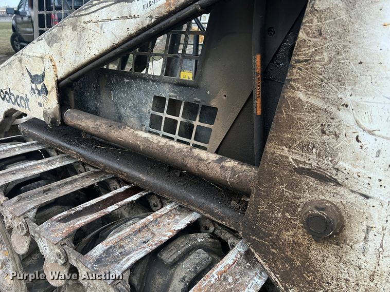 image for item MM9276 1989 Bobcat 743  skid steer loader