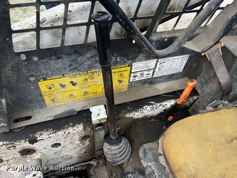 image for item MM9276 1989 Bobcat 743  skid steer loader