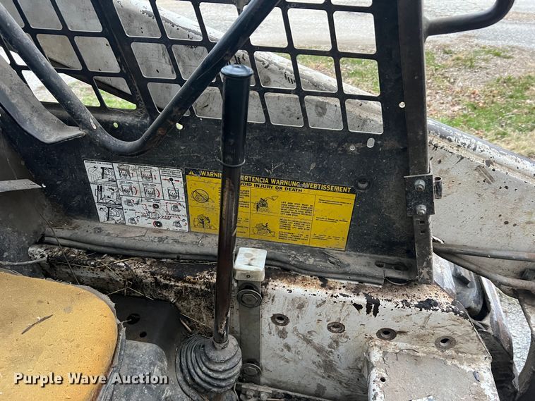 image for item MM9276 1989 Bobcat 743  skid steer loader