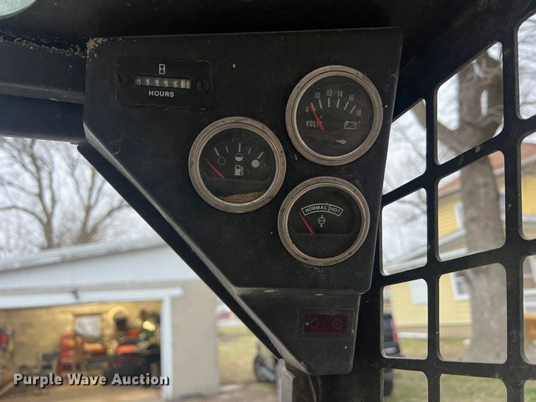 image for item MM9276 1989 Bobcat 743  skid steer loader