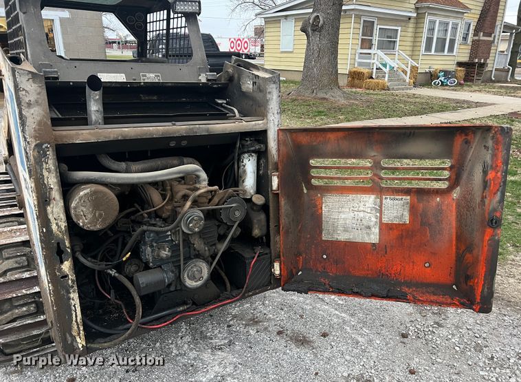 image for item MM9276 1989 Bobcat 743  skid steer loader