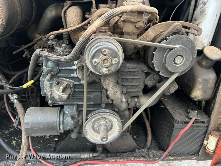 image for item MM9276 1989 Bobcat 743  skid steer loader