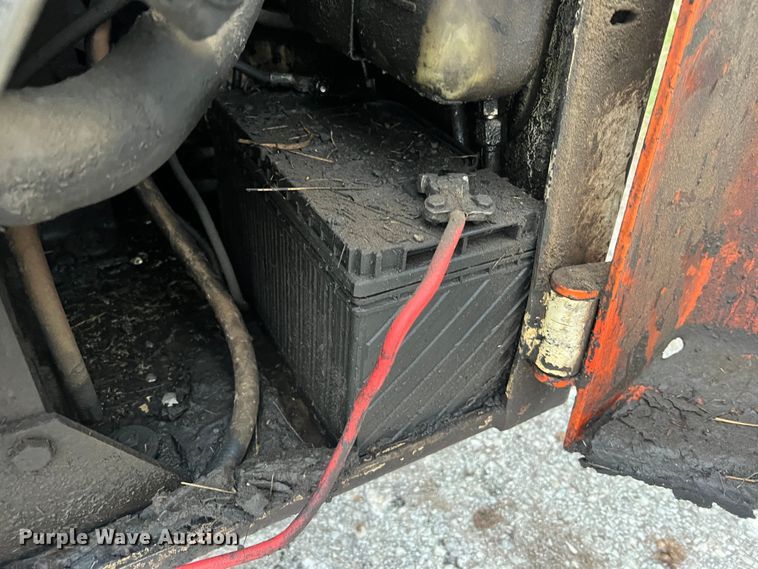 image for item MM9276 1989 Bobcat 743  skid steer loader