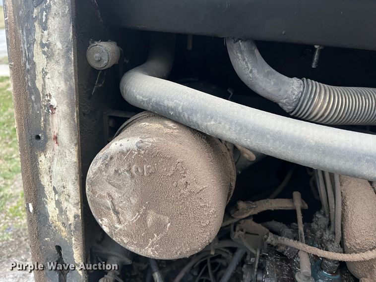 image for item MM9276 1989 Bobcat 743  skid steer loader